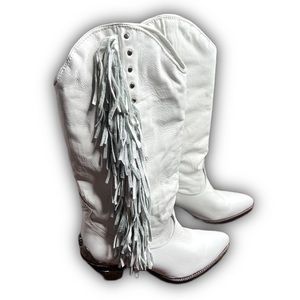 80s Zodiac Angels white fringe boot